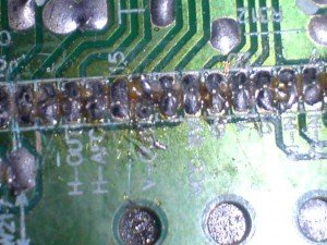 timah-solder-pada-IC-Chipset-300x225 timah-solder-pada-IC-Chipset-300x225
